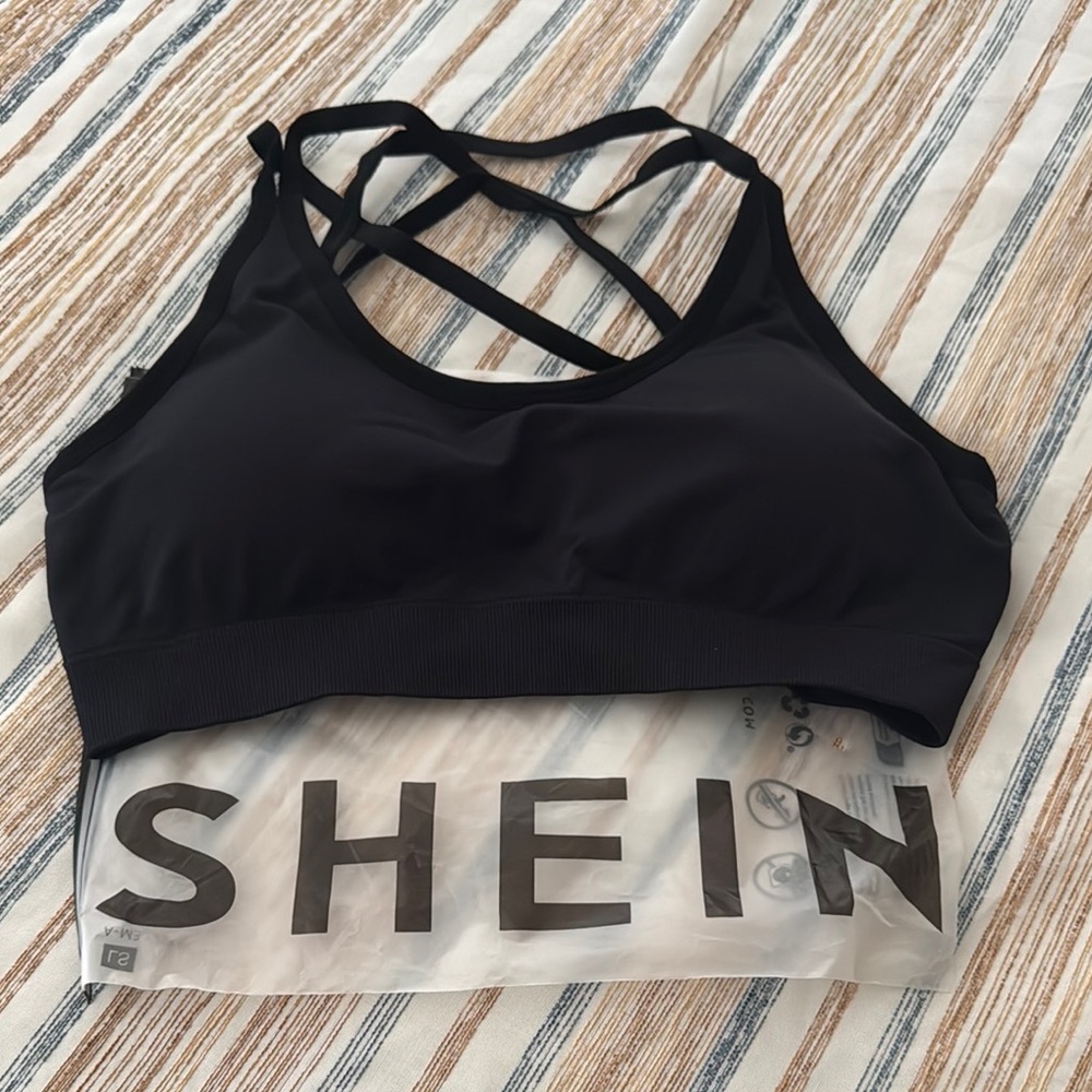 Black SHEIN Sports Bra